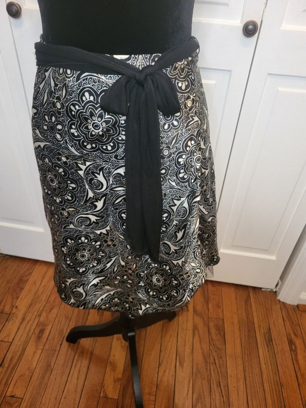 Wrapper Vintage Y2K Black White Satin Slip Skirt Tulle M Whimsygoth  Grungefairy